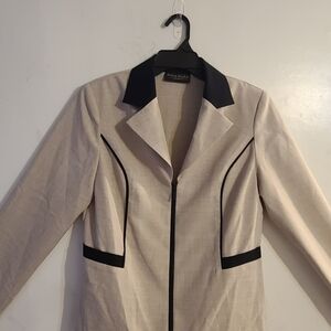 Miles Blake Women's Cream and Black Blazer